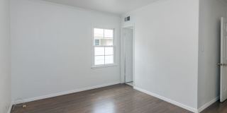 Charming single story home in heart of Reseda Gallery 26
