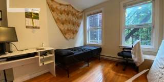 Charming 3 Bedroom- NO Broker FEE Gallery 1