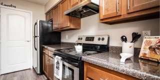 LIMITED AVAILABILITY! AMAZING 2 BED 2 BATH 1ST FLOOR! Gallery 27