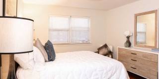 Hampton Gardens Gallery 35