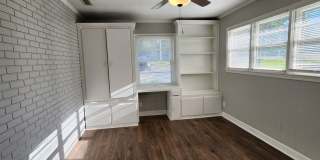 Spacious 4BR/2BA Brick Home with Fireplace, Large Island! Gallery 12