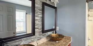 Spacious 3 Bed 2.5 Bath Home with Fenced Backyard Gallery 15