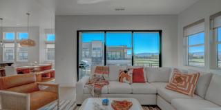 Individual / Corporate Rental / Fully Furnished Gallery 26