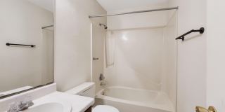 1825 Hunters Path Gallery 13