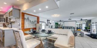 Spacious 3-Bedroom West Park Home with Private Pool Spacious 3-Bedroom West Park Home with Private Pool Gallery 20