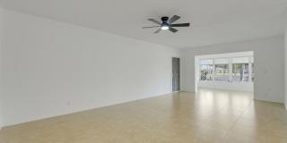 1142 W Circle Ter W Gallery 9