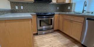 Highland Park Townhome w/ 3BR/2BA at over 1,000 Sq Ft! Highland Park Townhome w/ 3BR/2BA at over 1,000 Sq Ft! Gallery 1