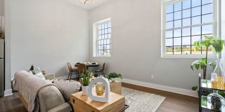New South Side Apartments at 905 Bingham Gallery 45