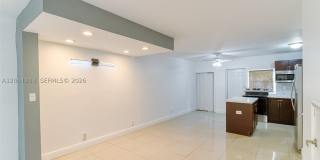 5215 SW 40th Ave Gallery 3