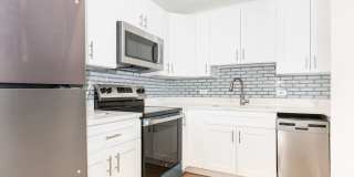 1540 N LaSalle Drive Gallery 9