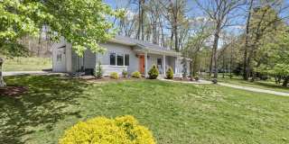 2901 N Lakeshore Drive Gallery 1