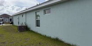 Gorgeous 3-4 bedroom Home off Becker Gallery 9