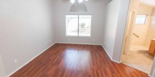 449 N WINDSOR Gallery 22