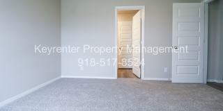 New Construction with Pond View! 4 Bed 2 Bath Broken Arrow Gallery 26
