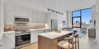 1050 West Van Buren Gallery 1