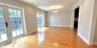 3BD/2.5BA Harleston Village Town Home - Available 8/1/2026- Steps to the Battery, Colonial Lake and King Street! 3BD/2.5BA Harleston Village Town Home - Available 8/1/2026- Steps to the Battery, Colonial Lake and King Street! Gallery 5