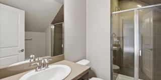 4bd/4.5ba Sammamish Home Gallery 26