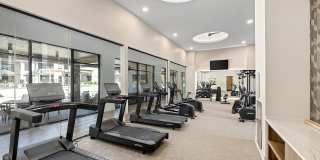 The Fieldston of Fairway - 55+ Apartment Homes Gallery 7