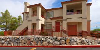 Beautiful 3 bedroom Condo Gallery 1