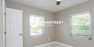 3911 West Walnut Street Gallery 11