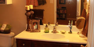 3BR/ 2BA One-level Home in West Hills, Fenced Backyard Gallery 7