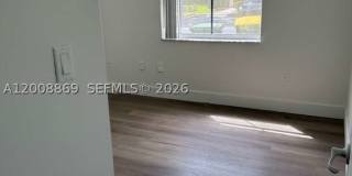 2311 NE 42nd Cir Gallery 12