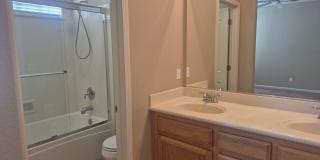 Adorable 3 bedroom 2.5 bath Gallery 20