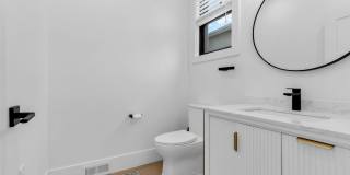 2017 5th Avenue Gallery 13