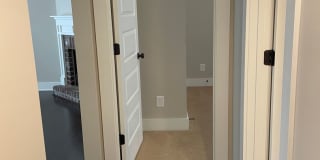 One level home with 2 Car Garage! Gallery 29