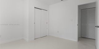 1640 NE 183 ST Gallery 21