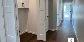 Gorgeous 3 Bed / 2.5 Bath Townhome in the heart of Talent, OR Gallery 13