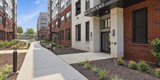 100 SAINT IVES Place Gallery 1