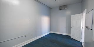 207 W KING Street Gallery 19