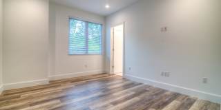 UT PRE-LEASE: Constructed August 2018, Luxury North Campus 3 bed / 3 bath home Gallery 16