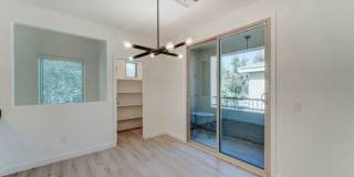 5550 North 16th Street Gallery 15