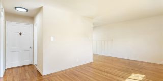 2033 High St - 1 Bedroom | 1 Bath | Triplex Unit Gallery 9