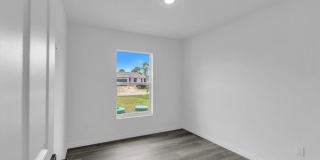 382 McArthur Boulevard Gallery 13