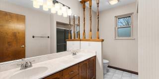 1017 Woodleaf Drive Gallery 25