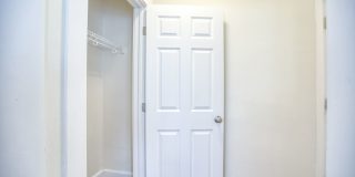 OR BEST OFFER **SPACIOUS FIRST FLOOR 2 BEDROOM WITH WASHER/DRYER SEPARATE DINING ROOM Gallery 20