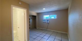 236 W Philadelphia Avenue Gallery 11