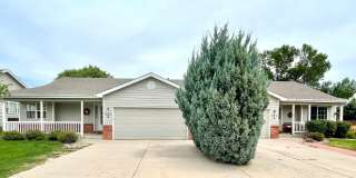 Newly Remodeled - Modern 3 Bedroom Duplex with Finished Basement and an Office Room! Gallery 26