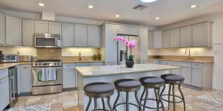 1421 Sunflower Circle N Gallery 1