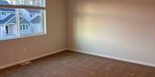 Beautiful Spanaway Home! Apply Today Gallery 19