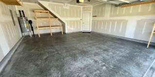 Stunning 4 Bedroom 2.5 Bathroom 2-story Home in NE Greensboro with 2 car garages Gallery 24