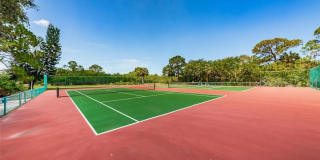 Charming 2BR Condo in Saint Petersburg Gallery 1