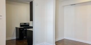 851 West Cornelia Ave. Apt. Gallery 82