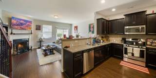 Stylish and Spacious 3bd/2.5ba Townhome w/ Garage in SE Durham! Gallery 6