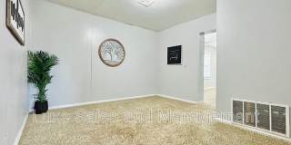 4220 SE 25th St Gallery 11
