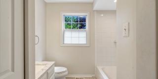 10929 Park Road Gallery 18