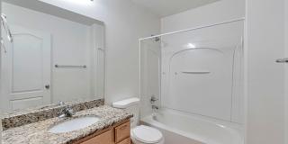 Beautiful 2 Story Home w attached 2 car garage Gallery 22